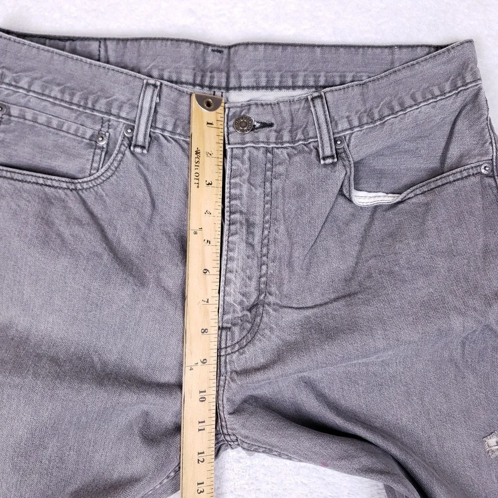 Levis see measurements